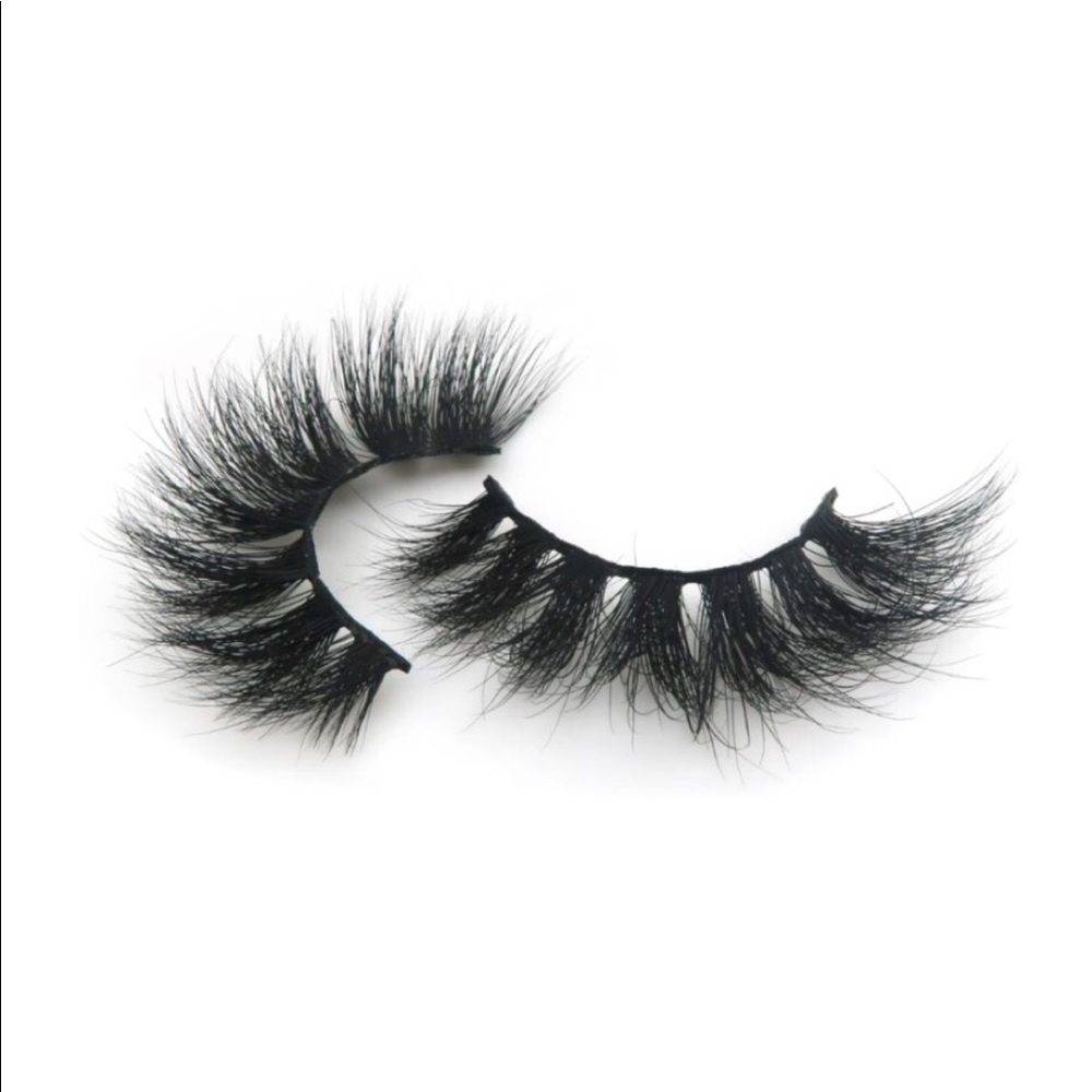 Bash of Lashes “Galore”